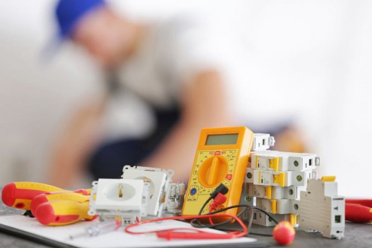 How to Use a Multimeter for Home Electrical Maintenance